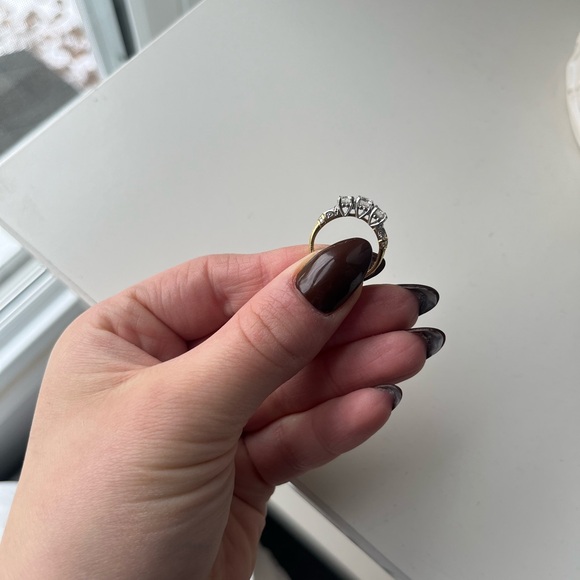 The Birks Limited Edition Ring - Lady’s 18k yellow and white gold ring set - Picture 9 of 13